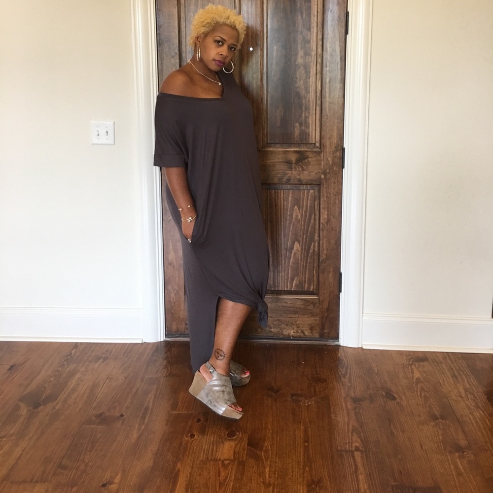 V neck slits on side dress